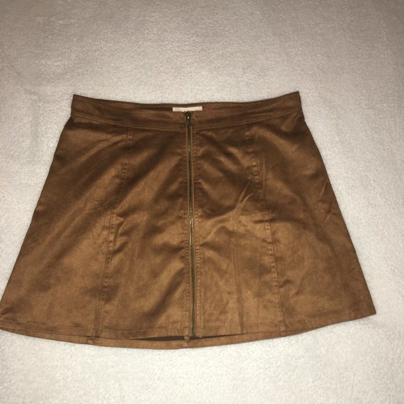 Zip-up Skirt - Picture 1 of 2